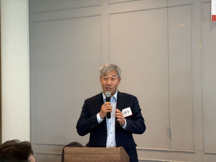 [서울=뉴시스] 김민성 기자 = 이풍우 대동금속 대표이사가 2일 오전 서울 영등포구 여의도 CCMM 빌딩에서 기자간담회를 열고 미래 전략과 목표에 대해 설명하고 있다. 2026.07.02. kms@newsis.com. *재판매 및 DB 금지