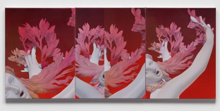 Vivian Greven, Daphne’s Hand I, 2026, Oil on canvas, Installed: 65 × 150 cm | 25 9/16 × 59 1/16 in Each canvas (×3) : 65 × 50 cm | 25 9/16 × 19 11/16 in. Courtesy of the artist and Perrotin. *재판매 및 DB 금지