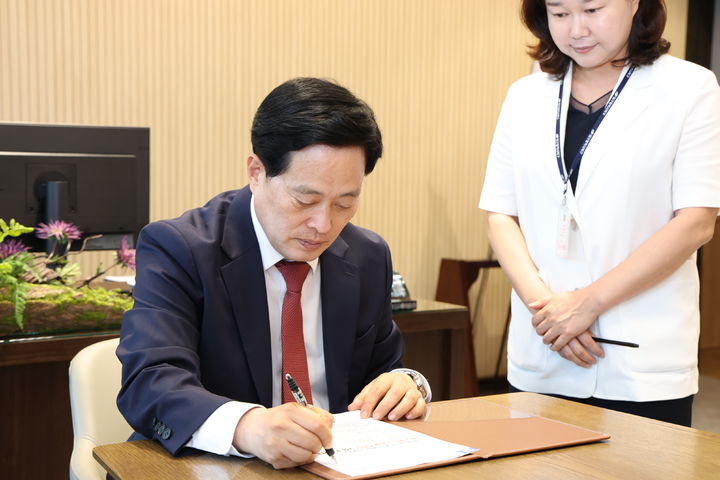 [대구=뉴시스] 이근수 대구 북구청장이 민선 9기 1호 결재로 '북구 혁신 100일 추진단'을 가동했다. (사진=대구 북구 제공) 2026.07.02. photo@newsis.com *재판매 및 DB 금지