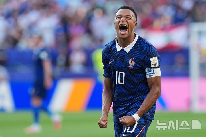 [필라델피아=AP/뉴시스] 프랑스 축구대표팀 공격수 킬리안 음바페. 2026.07.04.