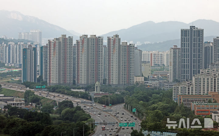 [남양주=뉴시스] 김금보 기자 = 지난 5일 경기도 남양주 아파트 단지. 2026.07.05. kgb@newsis.com