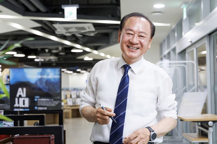 [서울=뉴시스] 유동균 마포구청장. (사진=마포구 제공) 2026.07.06. photo@newsis.com *재판매 및 DB 금지