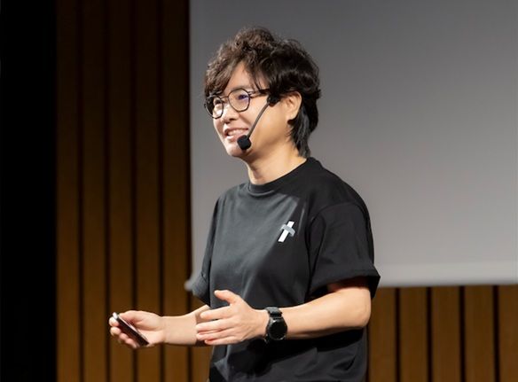 [서울=뉴시스] LY는 지난달 29일 기술 컨퍼런스 '테크버스 2026'을 열고 AI와 핵심 기술을 주제로 총 15개 세션을 진행했다고 6일 밝혔다. 박의빈 LY 주식회사 최고기술책임자(CTO)가 발표하는 모습. 2026.07.06. (사진=LY 제공) *재판매 및 DB 금지