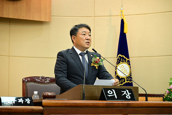 6일 정선군의회 본회의장에서 열린 제314회 임시회 제1차 본회의를 통해 선출된 배왕섭 의장이 인사말을 하고 있다.(사진=정선군의회 제공) *재판매 및 DB 금지