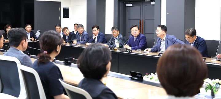 [횡성=뉴시스] 민선 9기 첫 주간업무보고회 현장. (사진=횡성군 제공) 2026.07.06. photo@newsis.com *재판매 및 DB 금지