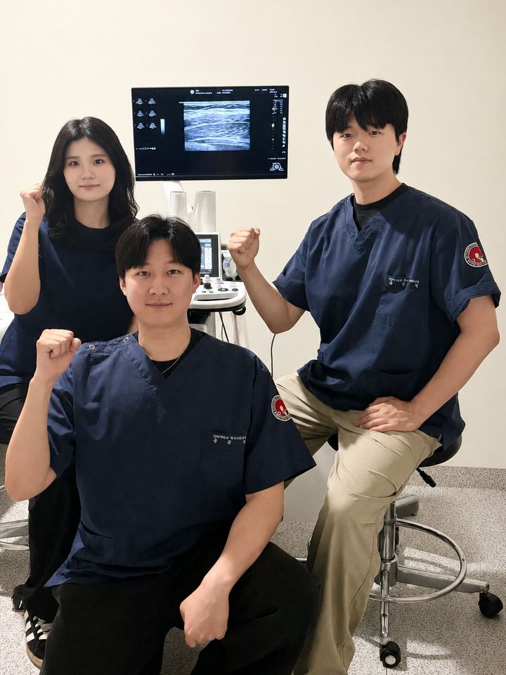 [논산=뉴시스] 전혜원(왼쪽부터)·방성우·박순범 건양대학생. (사진=건양대 제공). 2026.07.07. photo@newsis.com *재판매 및 DB 금지