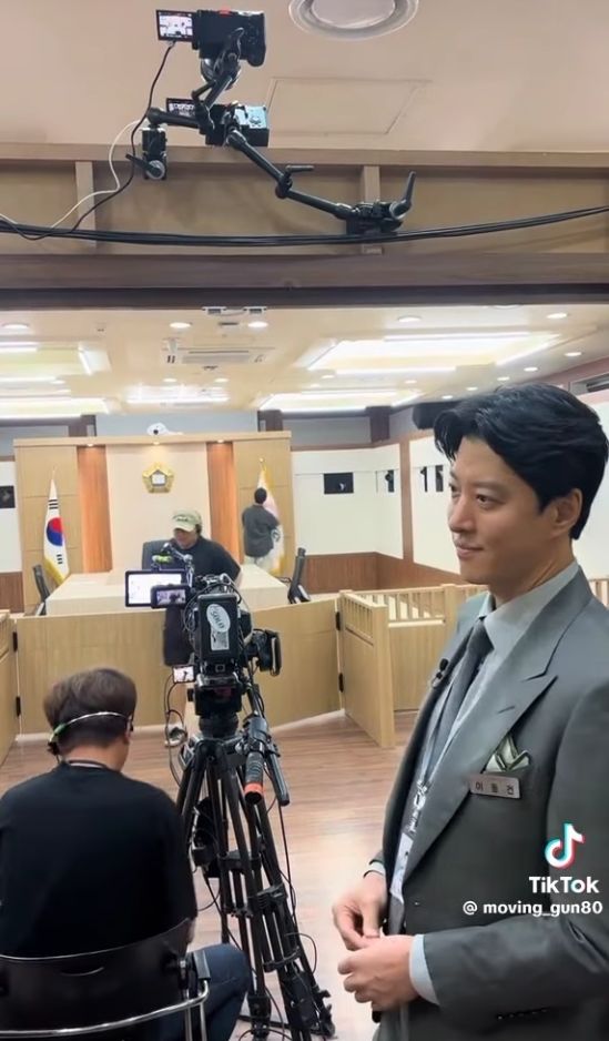 [서울=뉴시스] 이동건. (사진 = 인스타그램 캡처) 2026.07.07. photo@newsis.com *재판매 및 DB 금지
