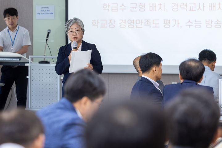 [세종=뉴시스]설명하는 강미애 세종시교육감.(사진=세종시교육청).2026.07.07. photo@newsis.com. *재판매 및 DB 금지