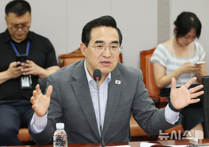 [서울=뉴시스] 최진석 기자 =사진은 박홍근 기획예산처 장관이 지난 7일 여의도 국회의원회관에서 열린 청년정책 간담회에서 발언하고 있는 모습. 2026.07.07. myjs@newsis.com