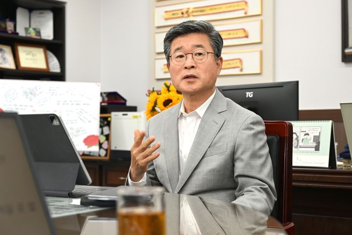 [서울=뉴시스]뉴시스와 인터뷰하는 김길성 서울 중구청장. (사진=중구 제공) 2026.07.03. photo@newsis.com *재판매 및 DB 금지