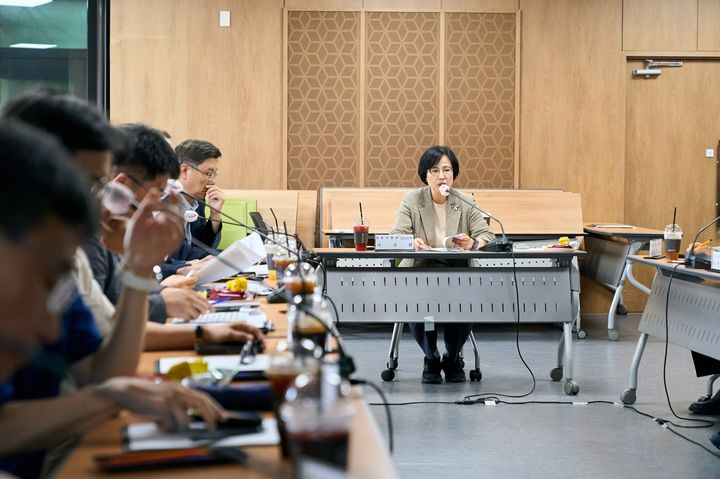 [서울=뉴시스] 명일동 재건축 TF회의. (사진=강동구 제공) 2026.07.08. photo@newsis.com *재판매 및 DB 금지