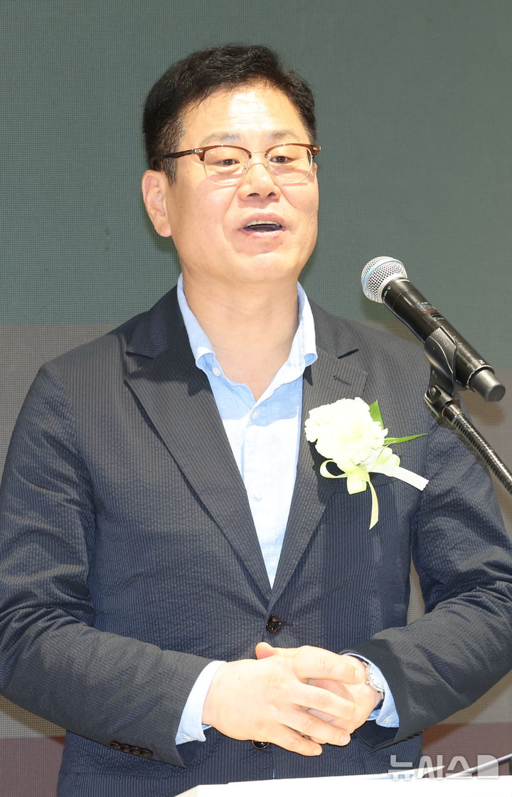 축사하는 조지훈 전주시장