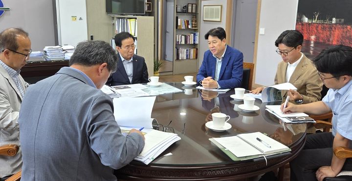단양군과 올산골프리조트 사업자.(사진=단양군 제공) *재판매 및 DB 금지