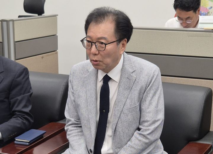 공약 검토 과정 등 브리핑하는 황재훈 충북 청주시장직 인수위원장. (사진=청주시 제공) *재판매 및 DB 금지