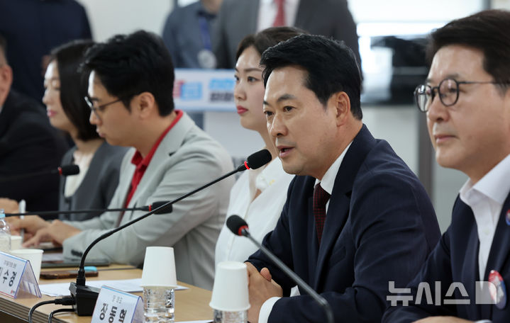 [인천=뉴시스] 전진환 기자 = 장동혁 국민의힘 대표가 8일 인천 남동구 인천시당에서 열린 '6·3 참정권 박탈 사태 청년·대학생 간담회'에서 발언하고 있다. 2026.07.08. amin2@newsis.com