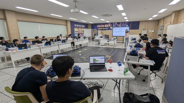 [창원=뉴시스] 경남도교육청, 6~10일 창원기계공고서 국제적 인재 교류 협력 프로그램 운영. (사진=경남교육청 제공) 2026.07.09. photo@newsis.com *재판매 및 DB 금지