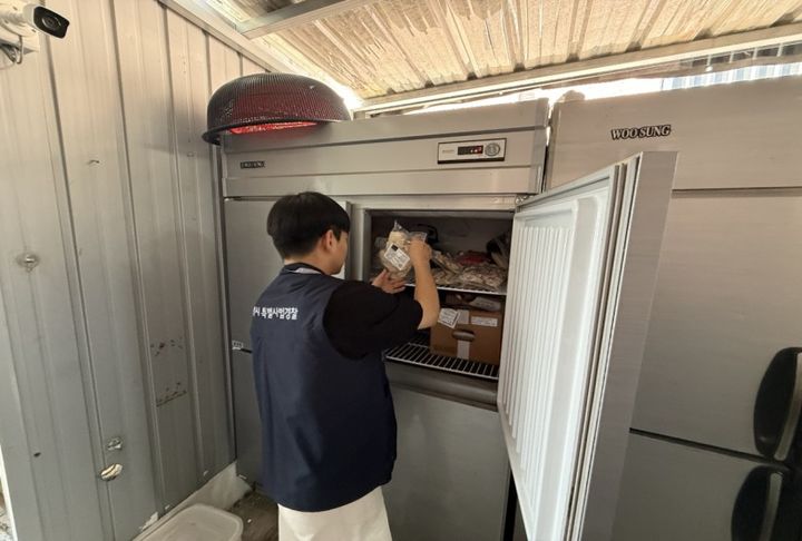 [대전=뉴시스]대전시 특사경이 농수산물 원산지 표시 위반 행위에 대한 조사를 벌이고 있다. 2026. 07. 09 photo@newsis.com *재판매 및 DB 금지