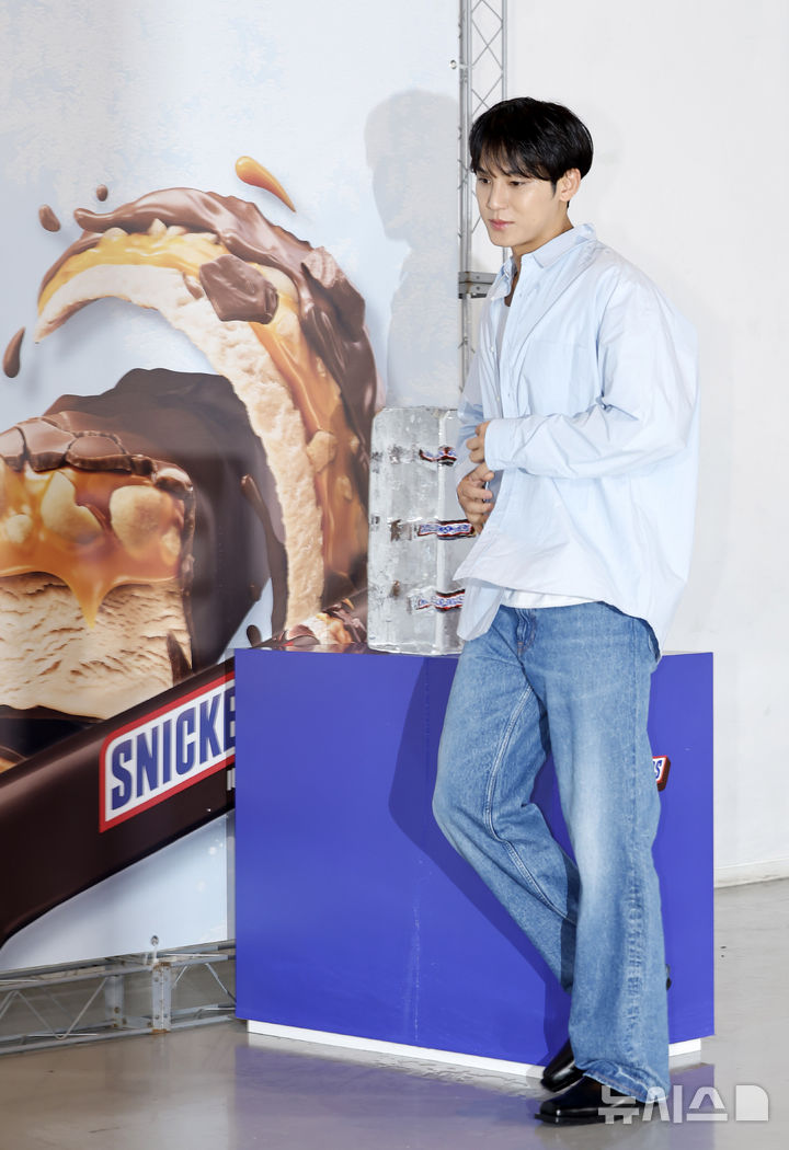 행사 참석하는 세븐틴 민규