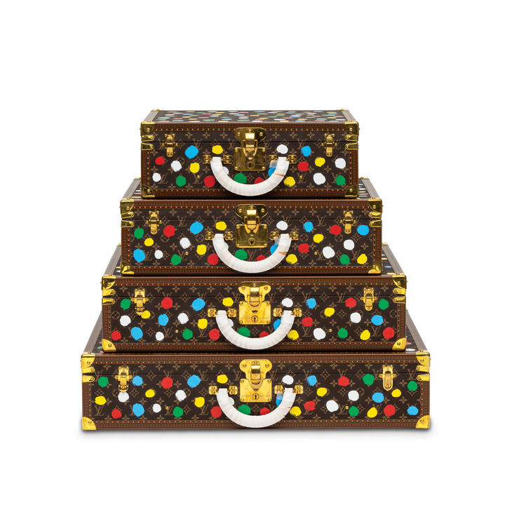 야요이 쿠사마 X 루이비통 Classic Monogram & Multicolor Dots Pyramid Set of Four Bisten with Brass Hardware leather 80×72×52(d)cm | 2023. 추정가 7300만~1억 원. *재판매 및 DB 금지