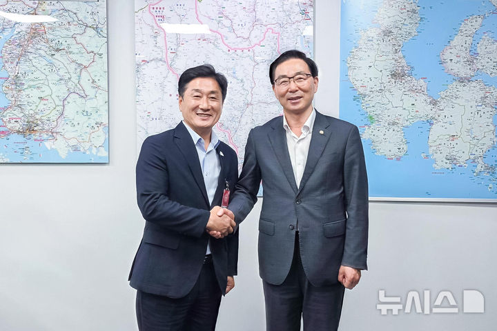 국회 간 류경완 남해군수, 핵심현안 국비확보 지원 요청