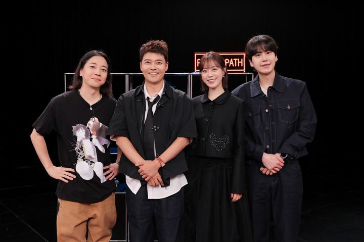 [서울=뉴시스] 래퍼 넉살, 방송인 전현무, 걸그룹 카라 허영지, 가수 규현이 10일 온라인으로 진행된 MBN·SBS Plus 새 예능 프로그램 '내가 만난 사이코패스' 제작발표회에서 포즈를 취하고 있다. (사진=MBN 제공) 2026.07.10. photo@newsis.com *재판매 및 DB 금지