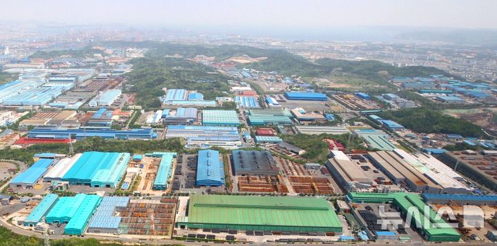 [포항=뉴시스] = 포항철강산업단지 전경. (사진=뉴시스 DB) 2026.07.10.