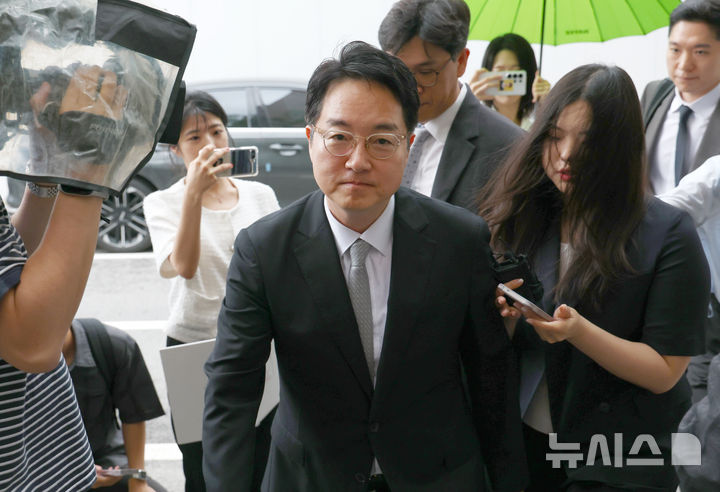 [서울=뉴시스] 전신 기자 = 심우정 전 검찰총장의 내란 가담 의혹을 들여다보는 2차 종합특별검사팀이 심 전 총장에 대한 신병 확보에 나섰다. 사진은 심 전 총장. 2026.07.14. photo1006@newsis.com