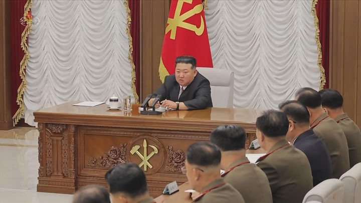 [서울=뉴시스] 북한 조선중앙TV는 김정은 국무위원장이 지난9일 조선노동당 중앙군사위원회 제9기 제1차 확대회의를 주재했다고 10일 보도했다. (사진=조선중앙TV 캡처) 2026.07.10. photo@newsis.com *재판매 및 DB 금지