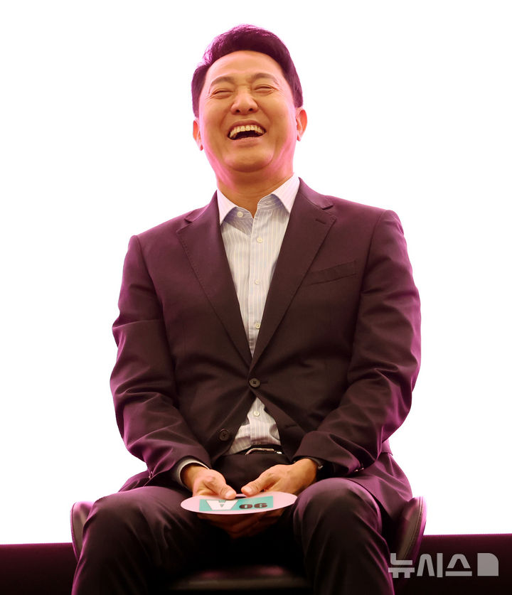 밝게 웃는 오세훈 서울시장