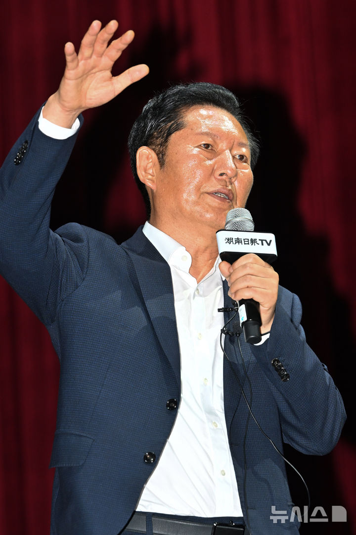 강연 나서는 정청래 전 대표
