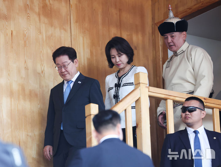 몽골 나담축제 입장하는 이재명 대통령