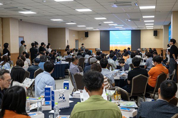 [보령=뉴시스] 제1회 섬비엔날레 사전 국제 심포지엄 모습. (사진=보령시청 제공). 2026.07.13. photo.newsis.com *재판매 및 DB 금지