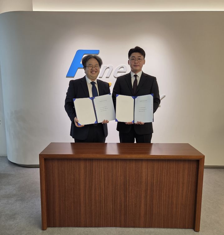 (왼쪽)박주한 유클리드소프트 대표 (오른쪽)심철구 파인테크닉스 대표. (사진=파인테크닉스) *재판매 및 DB 금지
