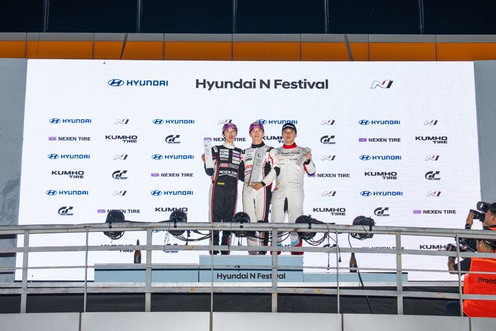 [부산=뉴시스] 현대 N페스티벌 3라운드 레이스(RACE) 2 포디움 모습. (사진=넥센타이어 제공) 2026.07.13. photo@newsis.com *재판매 및 DB 금지