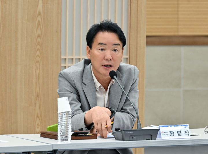 [영주=뉴시스] 황병직 영주시장이 14일 '2026 영주 시원 나잇 페스타' 준비상황보고회에서 발언하고 있다. (사진=영주시 제공) 2026.07.14. photo@newsis.com *재판매 및 DB 금지