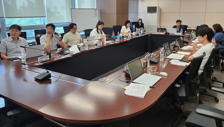 강원남부지식재산센터는 2026년 '소상공인 IP창출 종합패키지' 사업 지원기업 선정을 위한 권역별 심사를 지난 13일 대전 대덕테크비즈센터에서 개최하고 있다.(사진=태백상의 제공) *재판매 및 DB 금지