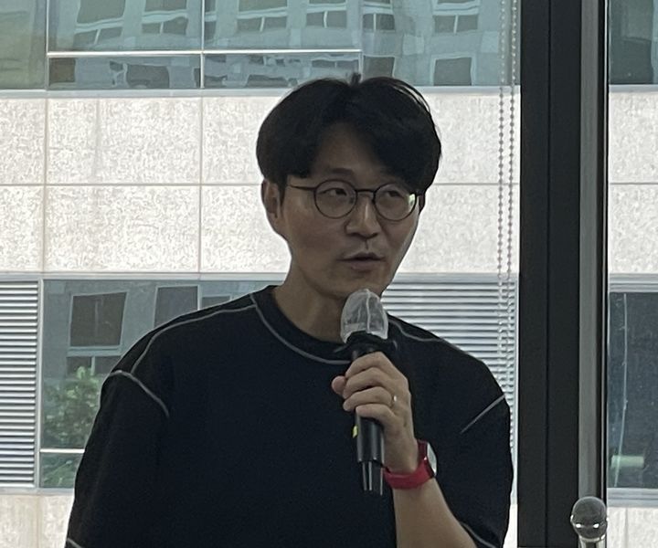 [서울=뉴시스] 이주영 기자 = 14일 서울 종로구 청년재단에서 열린 게임 기자단 정책 세미나에 성준식 크래프톤 AI 포 게임 연구개발(R&D) 실장이 참석했다. 2026.07.14. zoo@newsis.com *재판매 및 DB 금지