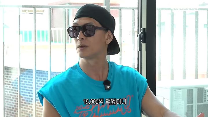[서울=뉴시스] 가수 박준형(56)이 비타민 D3를 과다 섭취한 후 부정맥으로 고생했었던 경험을 밝혔다. (사진='딘딘은 딘딘' 유튜브 채널 캡처)