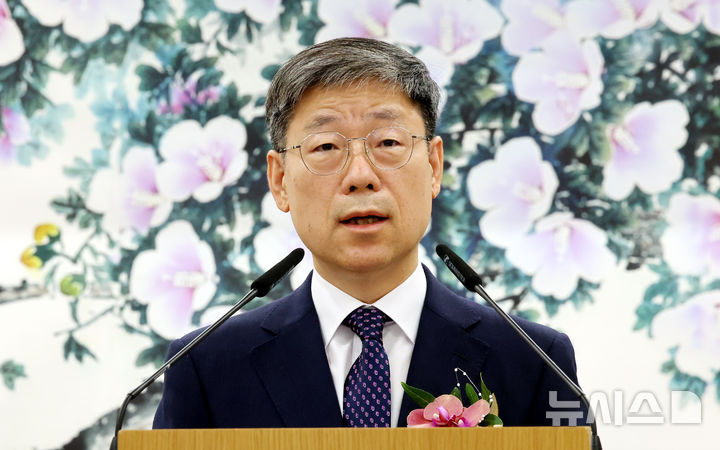 [서울=뉴시스] 박영태 기자 = 제29대 노경필 법원행정처장이 14일 오전 서울 서초구 대법원에서 열린 취임식에서 취임사를 하고 있다. 2026.07.14. since1999@newsis.com