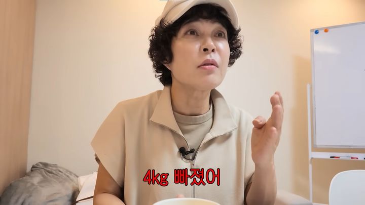 [서울=뉴시스] 방송인 조혜련이 비만 치료제 대신 운동으로 체중 감량에 도전하는 새로운 다이어트 프로젝트를 예고했다. (사진=유튜브 채널 조회련: 조혜련)