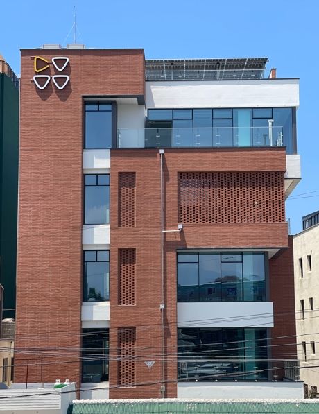 [제주=뉴시스] 제주시 일도2동에 건립된 일도2동 도시재생사업 핵심 거점시설 '꼬부리 브랜드 스토어' 전경. (사진=제주시 제공) 2026.07.16. photo@newsis.com *재판매 및 DB 금지