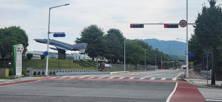 [자운대=뉴시스]곽상훈 기자=대전 유성구 자운대 내 통합 1정문. 2026. 07. 16 photo@newsis.com *재판매 및 DB 금지