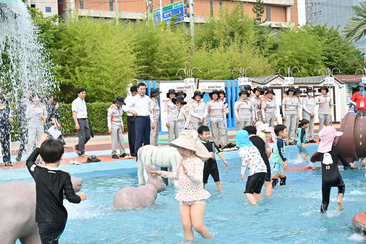 [울산=뉴시스] 울산 동천 야외물놀이장. (사진=뉴시스 DB). photo@newsis.com *재판매 및 DB 금지