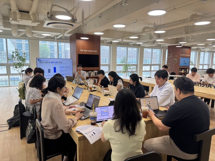 [서울=뉴시스] 알스퀘어와 천일에너지가 주최한 '도시는 어디로 버려지는가' 미디어허브. (제공=알스퀘어) 2026.07.16. photo@newsis.com *재판매 및 DB 금지