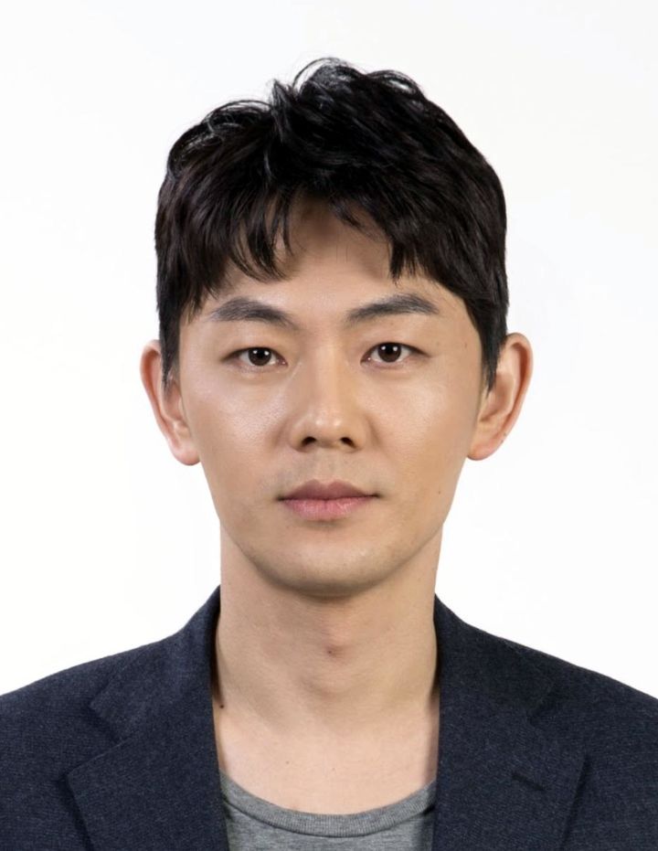 [서울=뉴시스] 조성봉 기자 = 이재명 대통령이 청와대에 청년미래비서관직을 신설하고, 구글코리아 전무 출신인 김태원 이노레드 공동대표를 임명했다고 16일 강유정 수석대변인이 밝혔다.&nbsp; 정부 부처에 분산돼 있는 청년 정책을 청와대 내에 한데 모아 청년들이 체감할 수 있는 정책 성과를 내겠다는 취지다. (사진=청와대 제공) 2026.07.16. photo@newsis.com *재판매 및 DB 금지