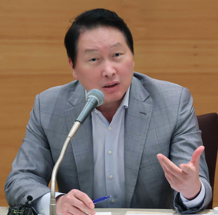[서귀포=뉴시스] 최태원 대한상공회의소 회장이 15일 제주신라호텔에서 기자간담회를 진행하고 있다. (사진=대한상의 제공). 2026.07.17. photo@newsis.com *재판매 및 DB 금지