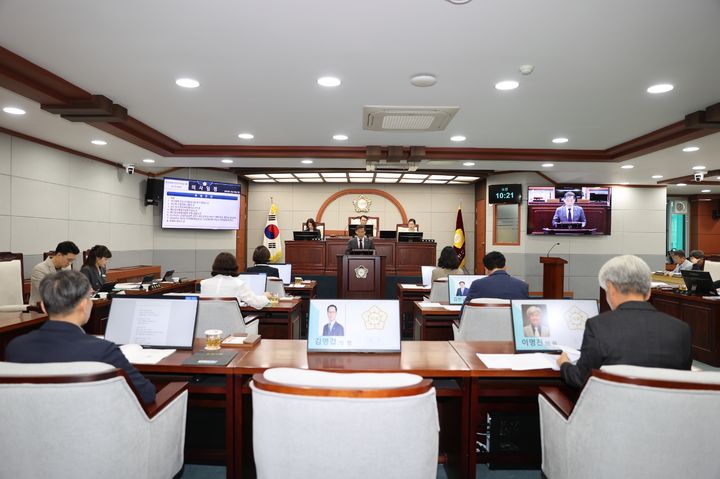 전북 진안군의회는 오는 20일부터 31일까지 12일간의 일정으로 제308회 임시회를 개회했다. *재판매 및 DB 금지