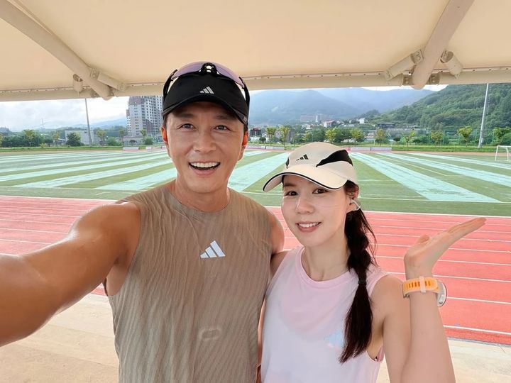 [서울=뉴시스] 진태현, 박시은 부부. (사진 = 인스타그램 캡처) 2026.07.20. photo@newsis.com *재판매 및 DB 금지