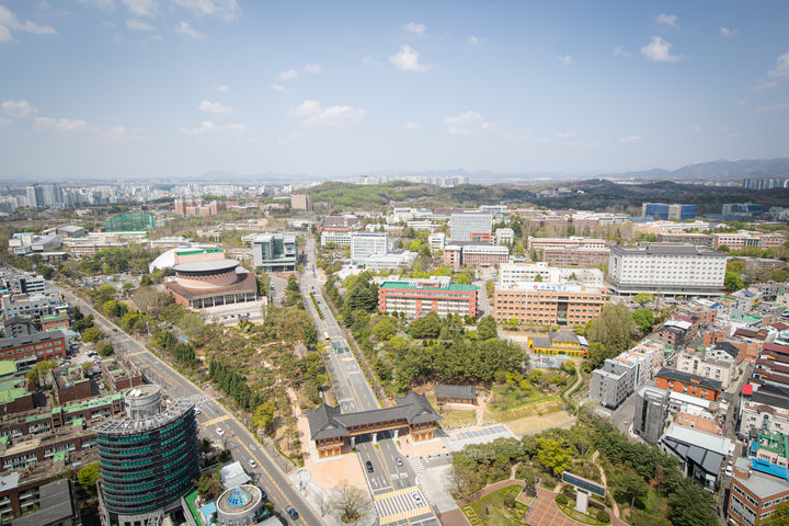 [서울=뉴시스] 수요 기반의 맞춤형 인재양성을 위한 첨단산업 계약학과가 설치될 전북대학교 캠퍼스 전경.(사진=현대차 제공) *재판매 및 DB 금지