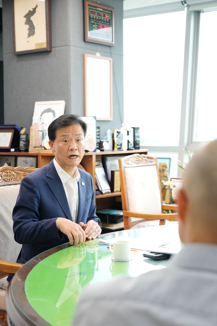 [서울=뉴시스] 뉴시스와 인터뷰하는 이승로 성북구청장. (사진=성북구 제공) 2026.07.16. photo@newsis.com *재판매 및 DB 금지